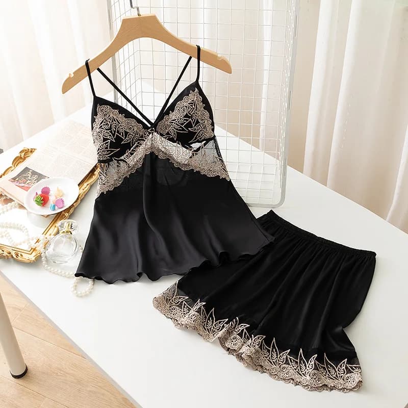 Indumenti da notte in raso femminile due pezzi canotta Sleep Set pigiama con cinturino in pizzo Patchwork con pantaloncini vestiti estivi per la casa indumenti da notte sottili