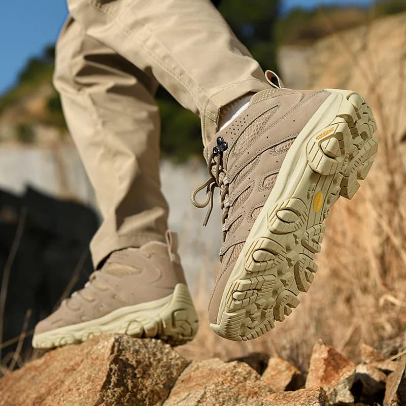 Spring And Autumn Neutral Mountaineering Boots Anti Slip And Wear Resistant Mid Top Sports Shoes Multi Functional Hiking Shoes
