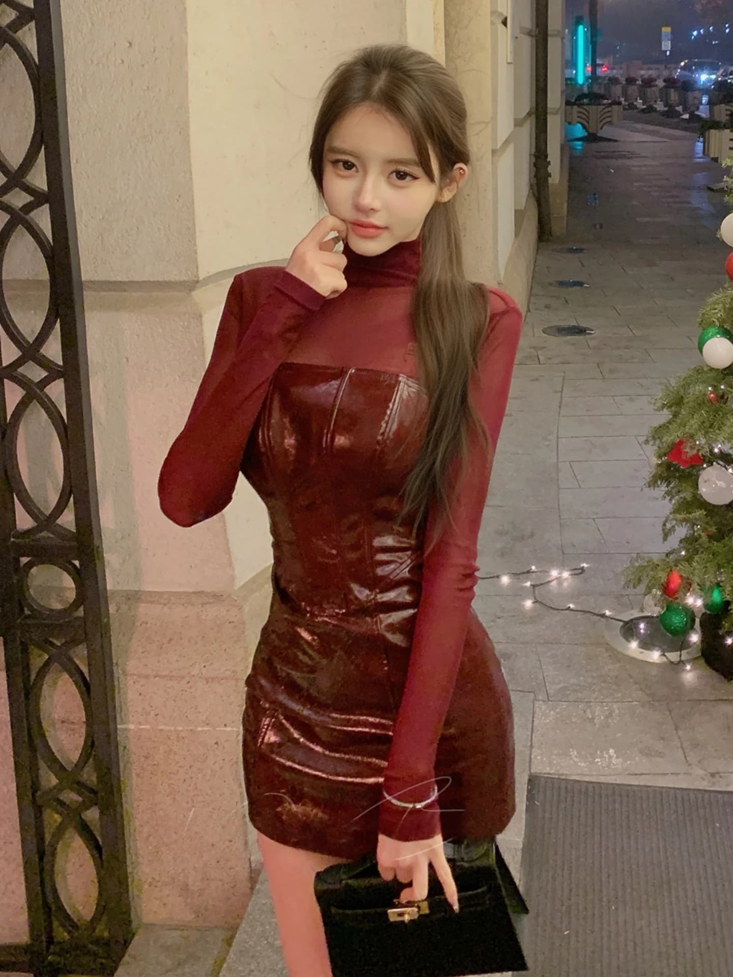 Red sexy outfit with top band and high waist skirt for women, elegant complete two long sleeved pieces for spring, autumn and winter