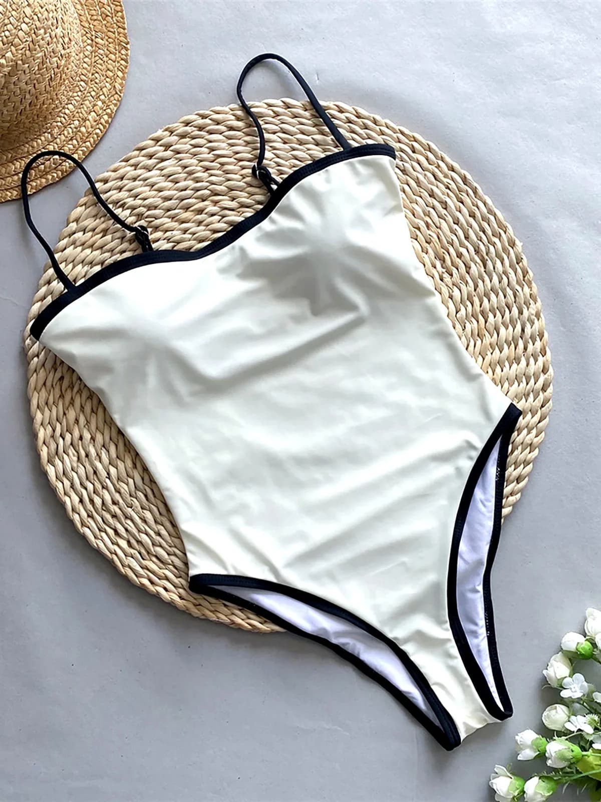 2025 New Sexy Splicing High Leg Cut Women Swimwear One Piece Swimsuit Female Monokini Padded Bather Bathing Suit Swim K5622