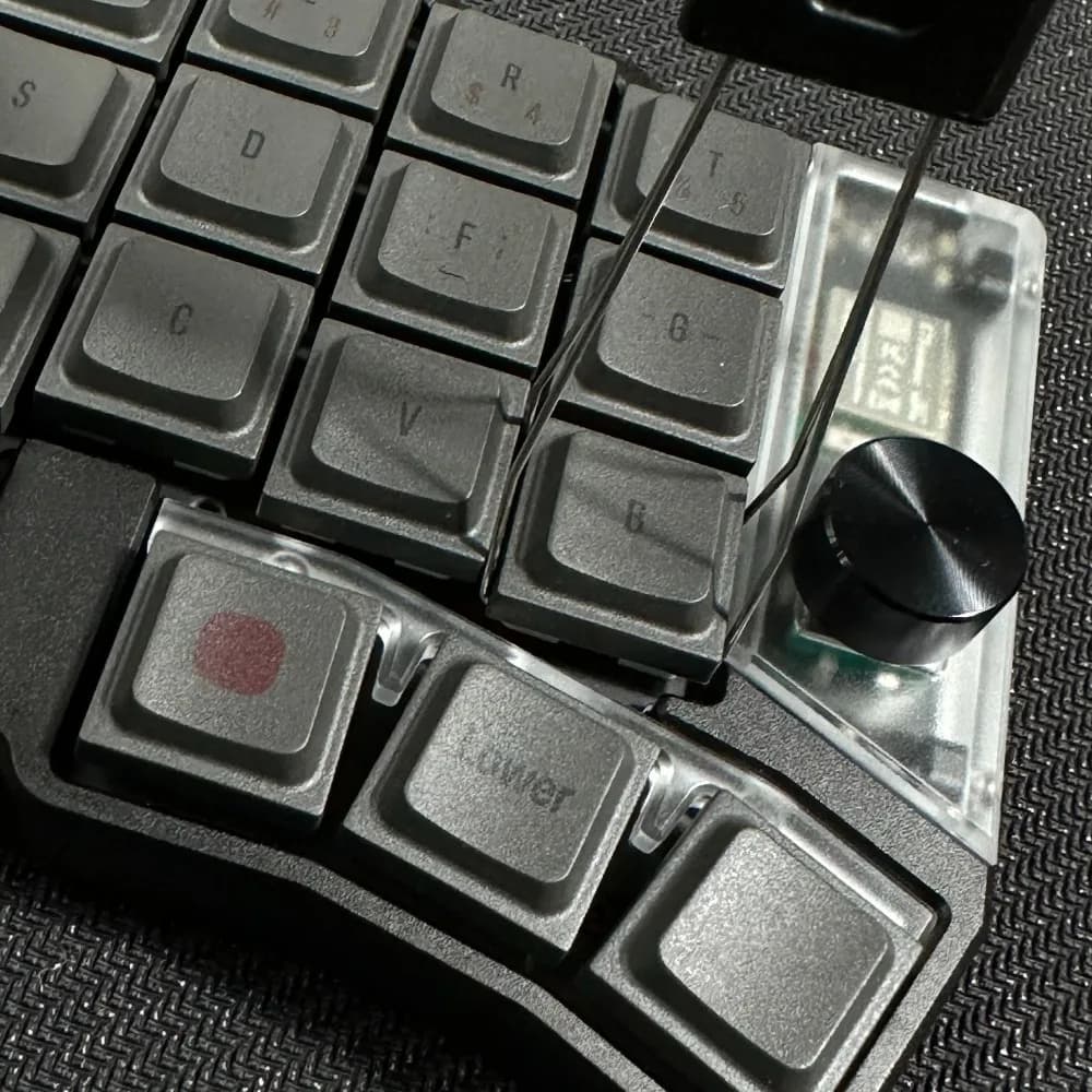 Cornix Split Keyboard Low Profile CNC Aluminum Case Wireless Mechanical Keyboard Dual Mode Ergonomic with Knob Support Vial Gift
