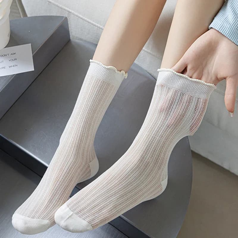 5 Pairs Women's New Premium Lightweight Breathable Soft Mesh Mid Tube Socks Fashionable Wavy Edge Summer Casual Everyday Wear