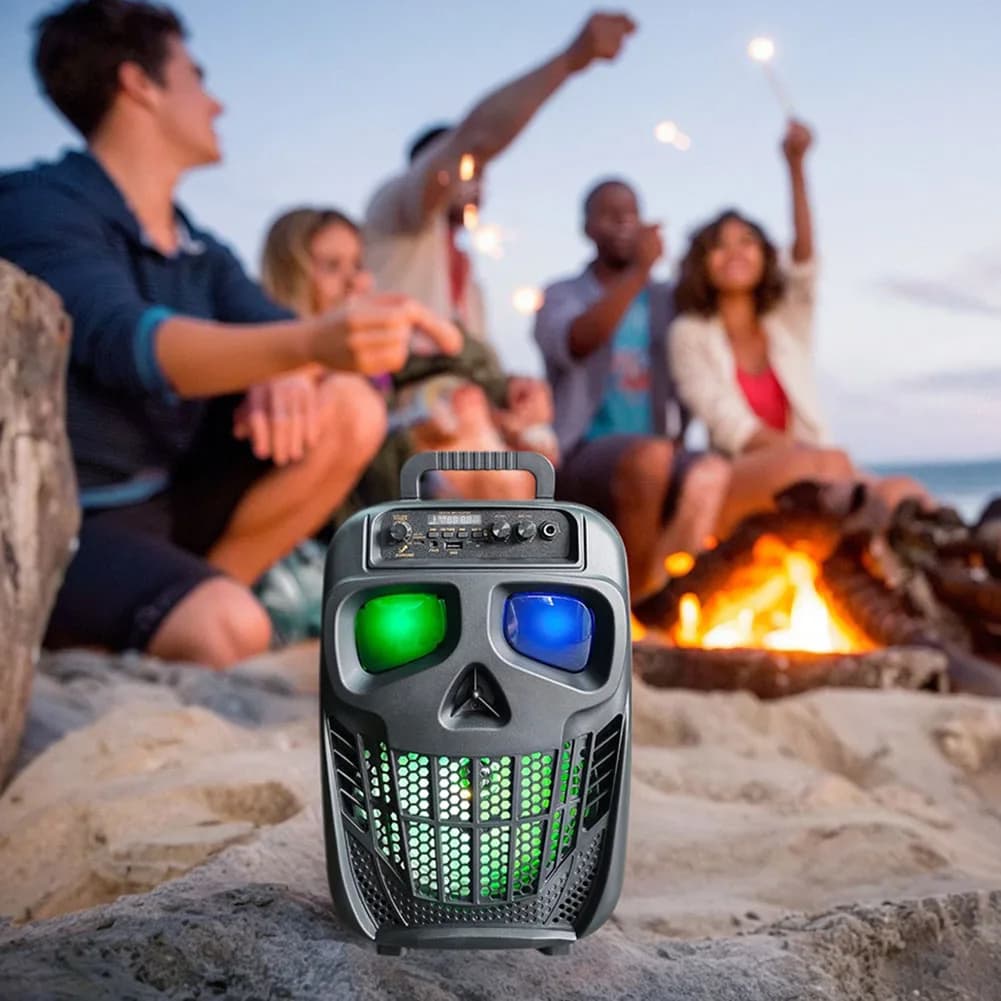 Altoparlante portatile wireless con teschio BT 5.0 Altoparlante per macchina per karaoke Scatola di risonanza per feste per regali di compleanno per feste in casa di Natale di Halloween