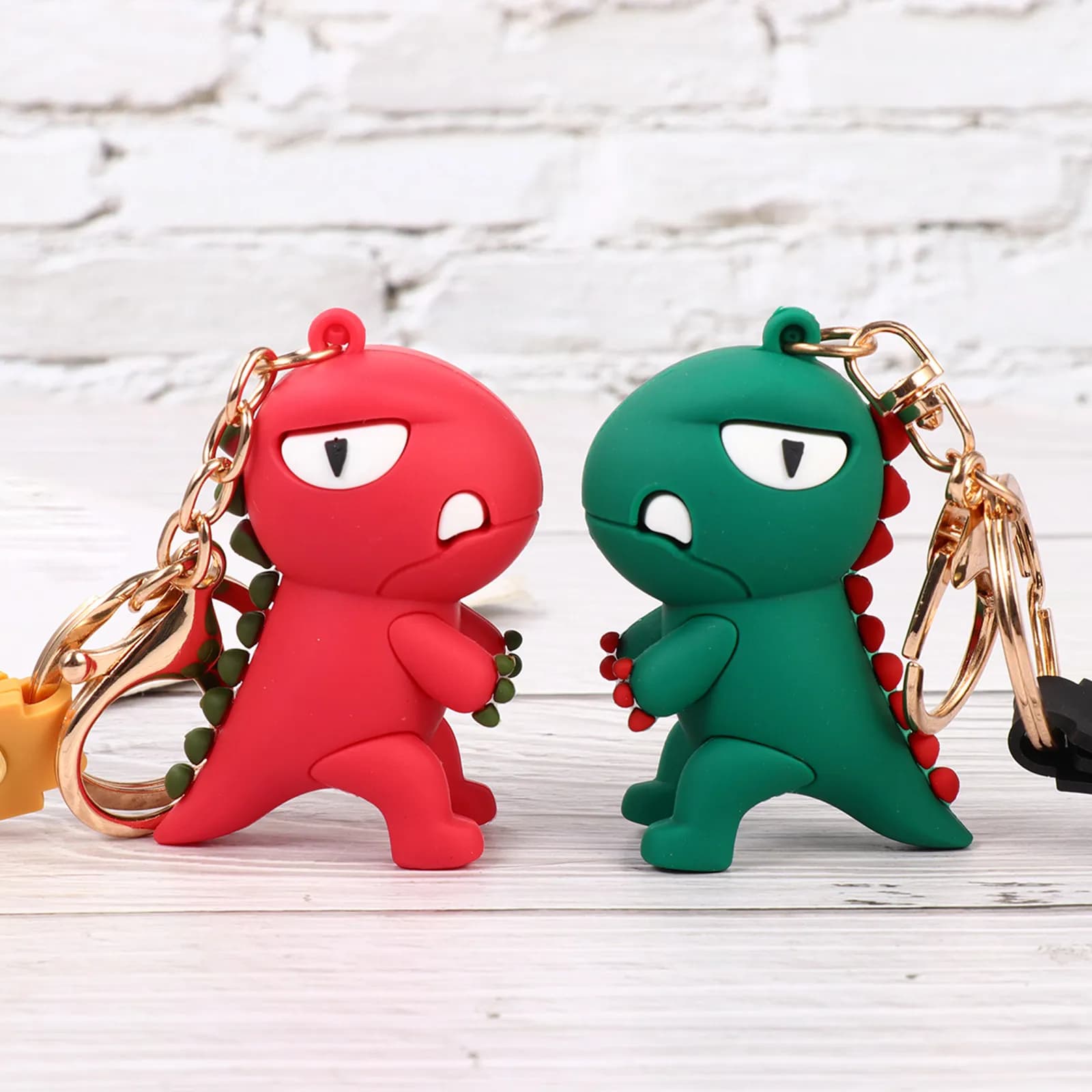 2Pcs Dinosaur Key Rings Small Flexible Key Chain Light Green Black Red Yellow Dragon Rope Decorative for Bag Car