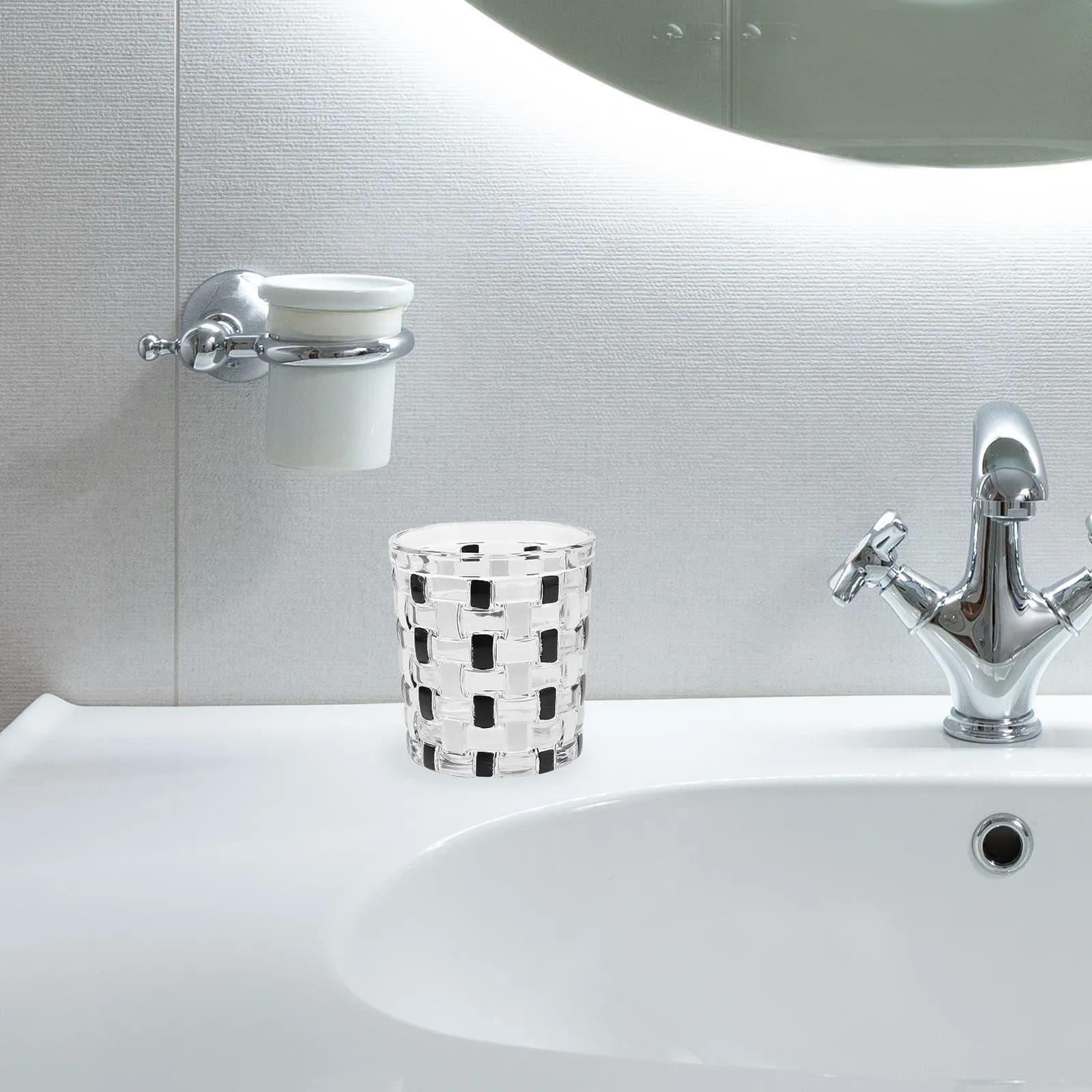 Bicchiere Classico a Scacchi Bianco e Nero per Risciacquo, Porta Spazzolino Portatile, Bicchiere da Bagno, Bicchiere per Collutorio, Uso Familiare e da Viaggio