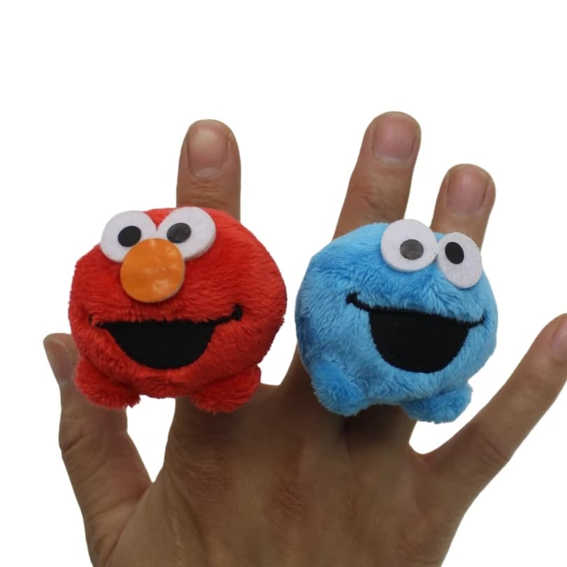 2 pezzi classico Elmo e Cookie Monster anello da dito peluche giocattoli morbidi Sesame Street giocattoli per anelli da dito giocattoli educativi per bambini