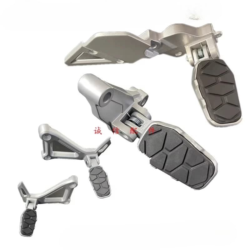 Parti del motociclo Pedale Resto Del Piede Peg Staffa Poggiapiedi Pedana Per ZongShen Cyclone RX401 SR400GY-2C SR 400GY-2C