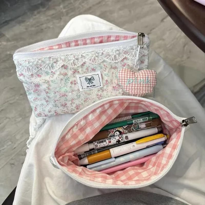 Astuccio per matite con stampa floreale in pizzo estetico stile INS Astuccio per cancelleria per ragazza carina Astuccio per trucco portatile Materiale scolastico Kawaii