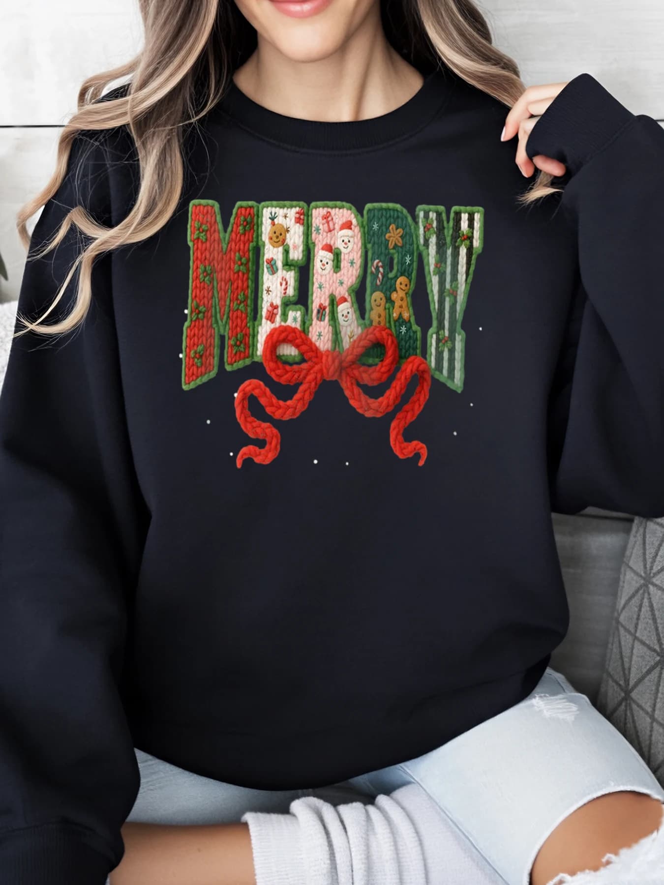 Happy Christmas knitted sweatshirt Women casual clothing for holidays Black Strong cuts