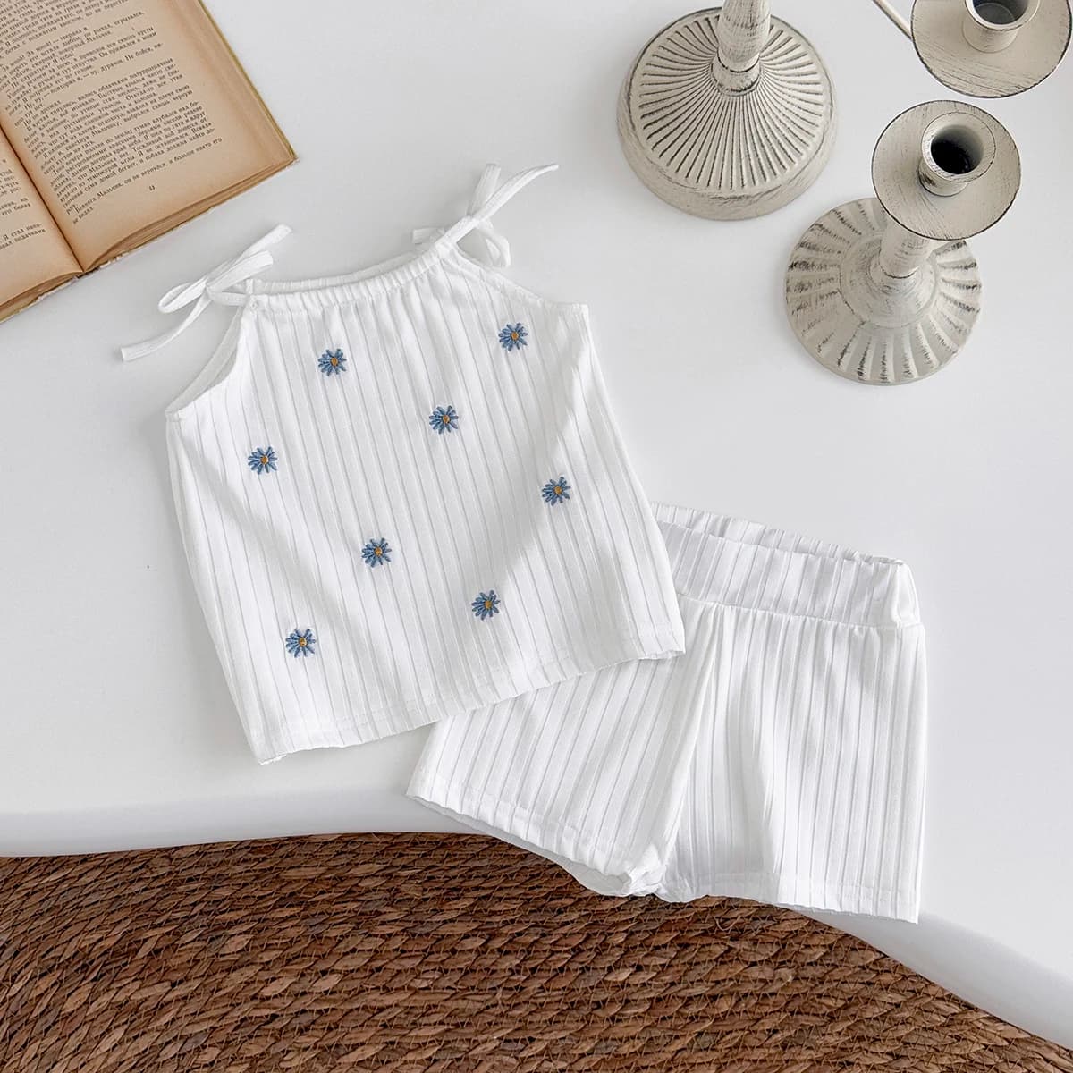 2025 Estate Corea Del Bambino Della Ragazza Vestito Colorato Sling Set Carro Armato + Triangolo Allentato Shorts Ragazze 2 Pezzi Casual Infantile Set Vestiti Del Bambino