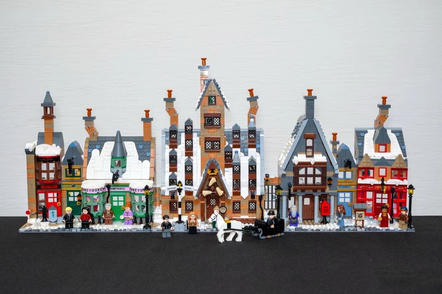 Icons Magic Village Street Scene Building Blocks Children's Toys Year's Birthday Gift, Compatible with LEGO