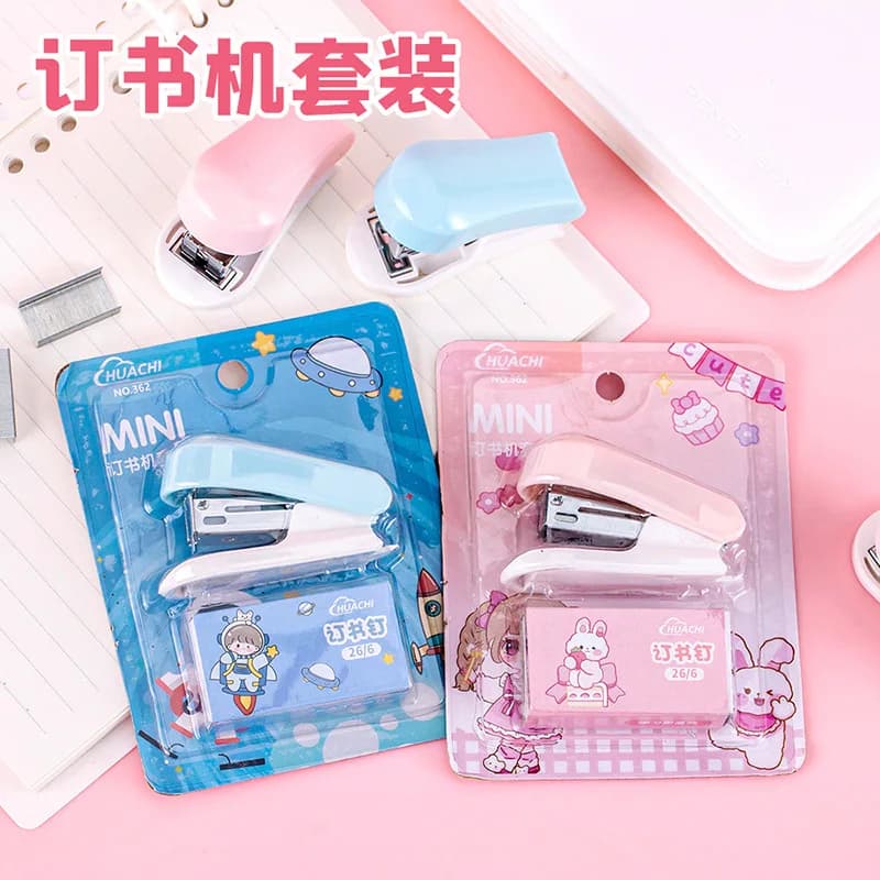 Set Mini Cucitrice Estetica Portatile, Raccoglitore Creativo a Cartone Animato, Cancelleria da Ufficio Compatta, Cucitrice Multifunzionale Salva-Fatica
