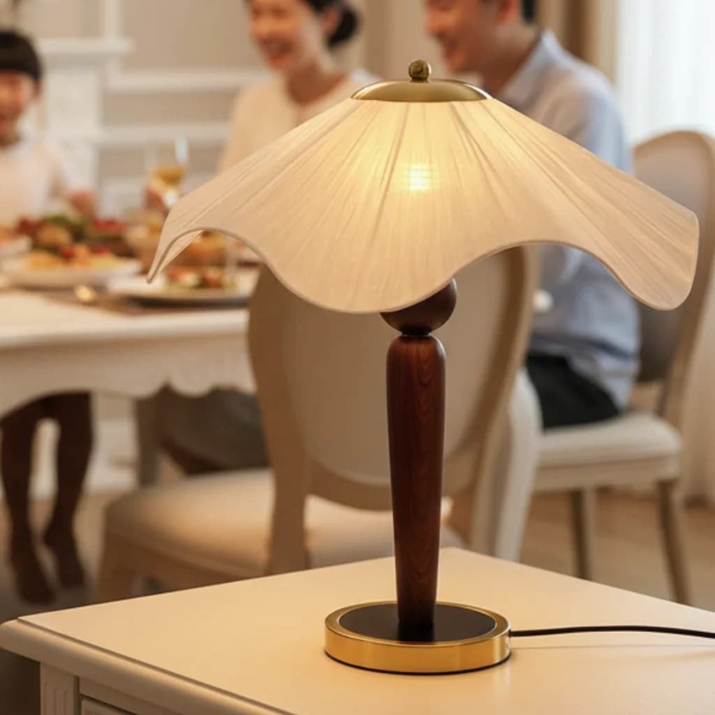 Lampada da Tavolo in Metallo Stile Francese, Lampada da Scrivania in Ferro, Luce d'Atmosfera per Soggiorno, Camera da Letto e Studio