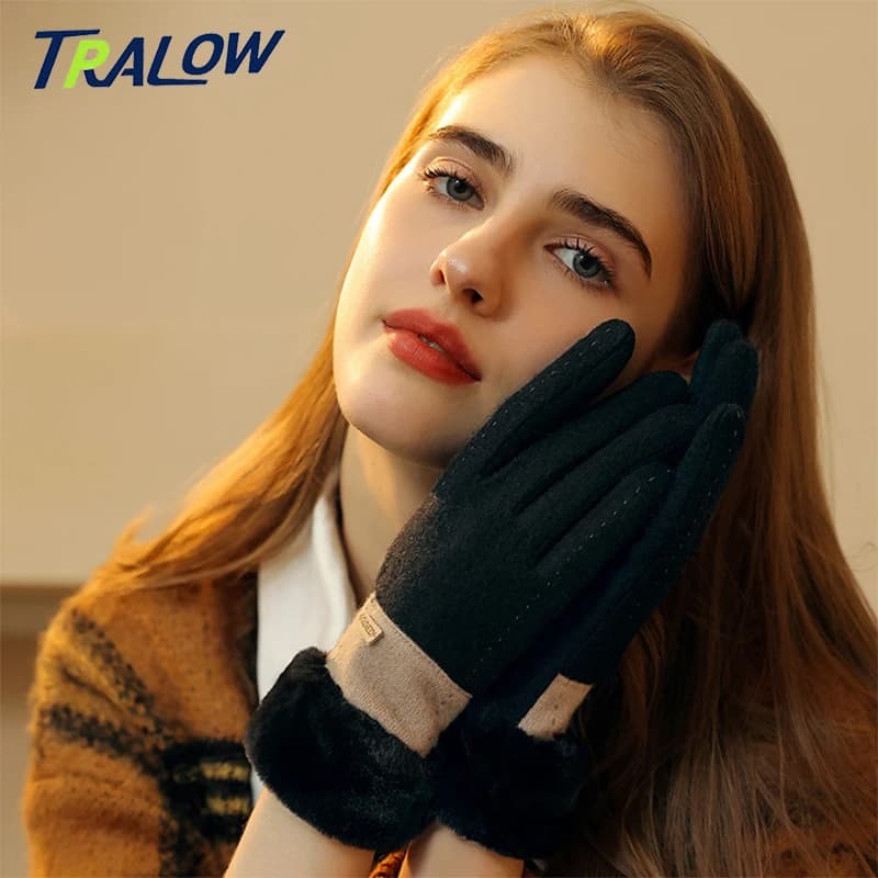 TRALOW Women's Winter Knit Touchscreen Gloves With Embroidery Stamp Thermal Fleece Lined Hand Wear For Daily Commute Driving