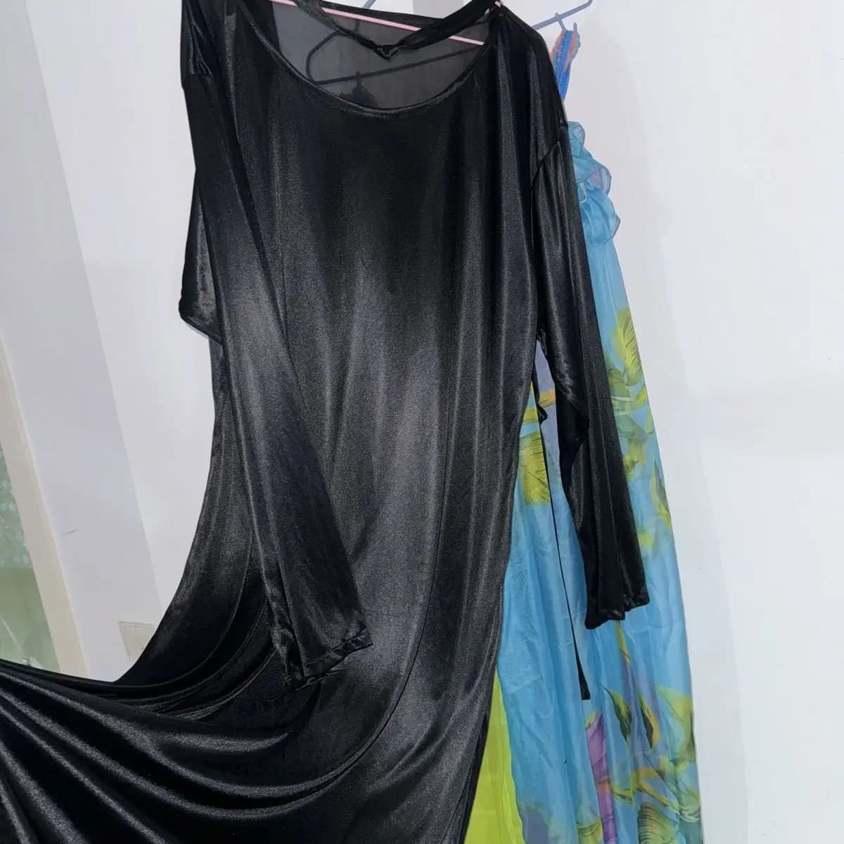 Women Glossy Sexy Satin Long Sleeve Dress O Neck Loose Night Dress Plus Size Sleeping Robe With Belt