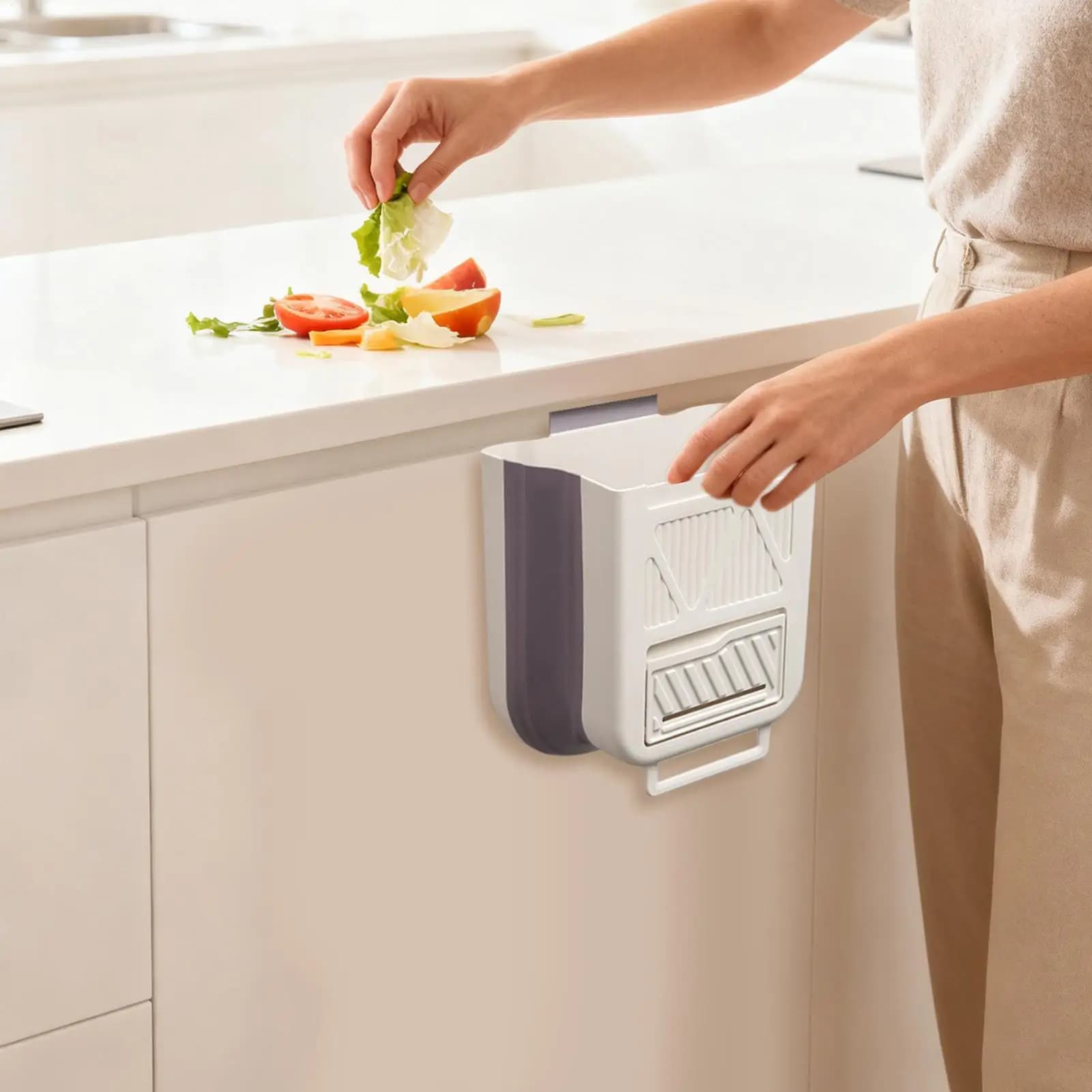 Contenitore per rifiuti da cucina salvaspazio, porta rifiuti da appendere sopra il mobile, contenitore per compost per camper, bagno, appartamento, dormitorio universitario, sala pausa