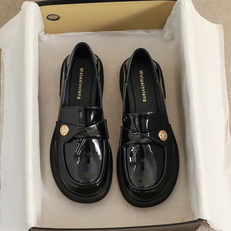 Women Thick Sole Loafers 2023 New Gold Coin Decor Soft Sole Leather Shoes British Style Casual Daily Footwear Comfortable