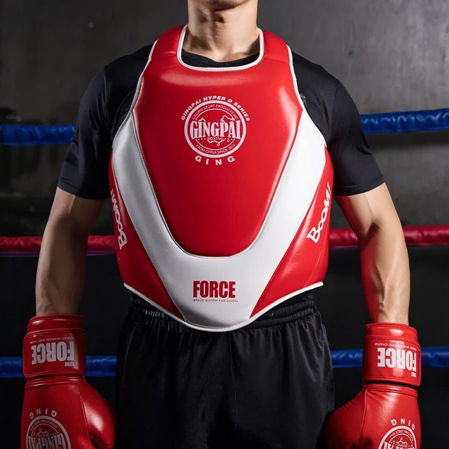 Protezione per il torace da boxe Muay Thai Sanda Equipaggiamento protettivo Combattimento Combattimento Per adulti Bambini Gilet per il corpo Protezione Uniforme da allenamento Taekwond
