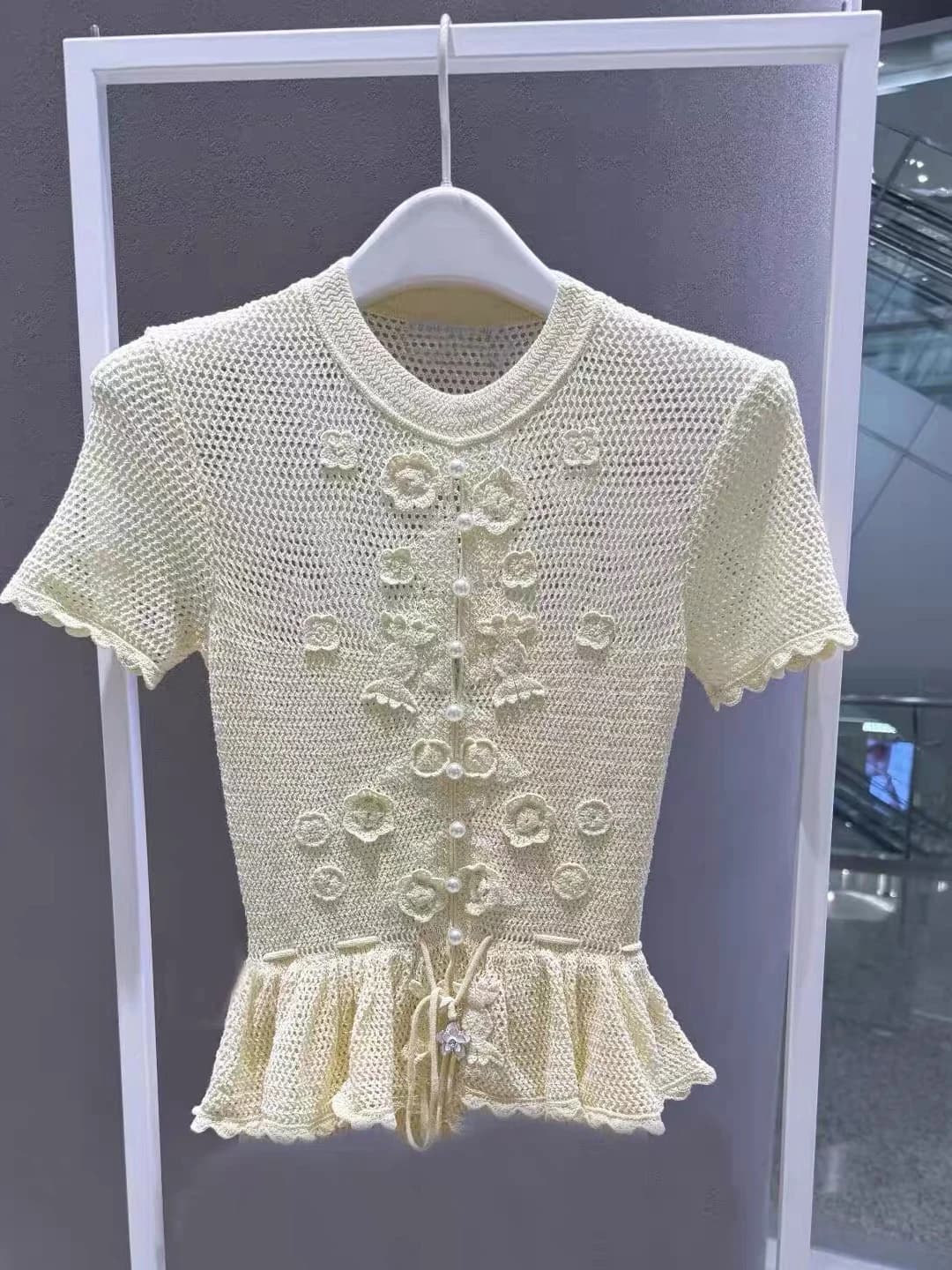 Top da Donna Chic in Maglia a Maniche Corte, Collezione Estate 2026, con Design Floreale all'Uncinetto, Stile Coreano, in Fibra di Poliestere, Girocollo