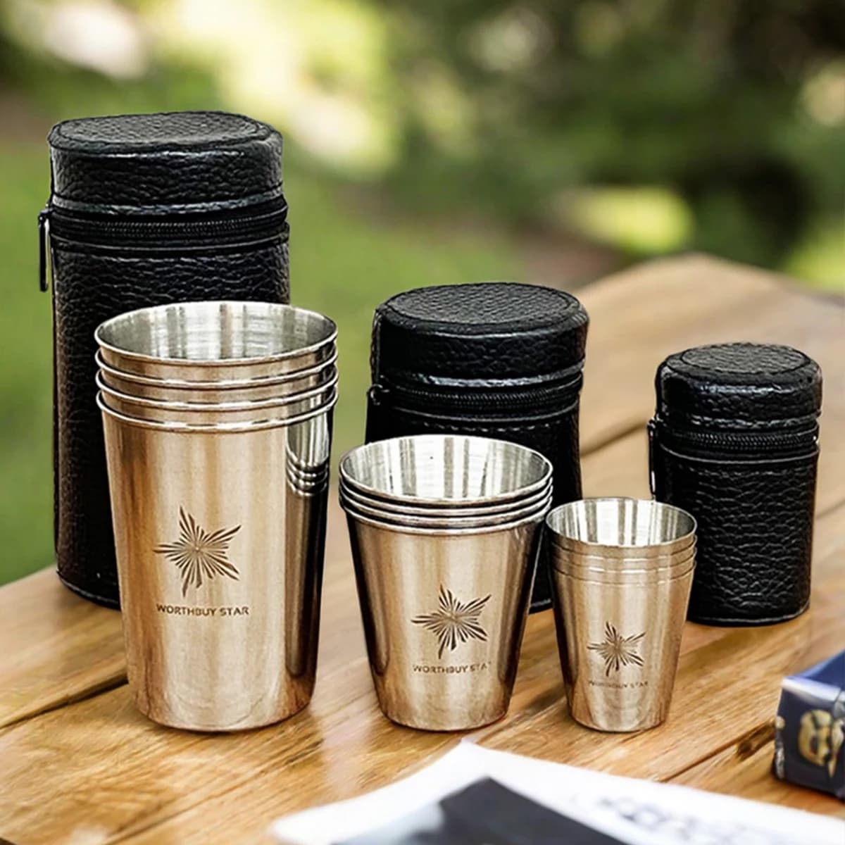 Set di 4 bicchieri portatili in acciaio inossidabile per esterni con custodia, tazze da birra, bicchieri da whisky/vino mini per campeggio e picnic, set di bicchieri per bevande