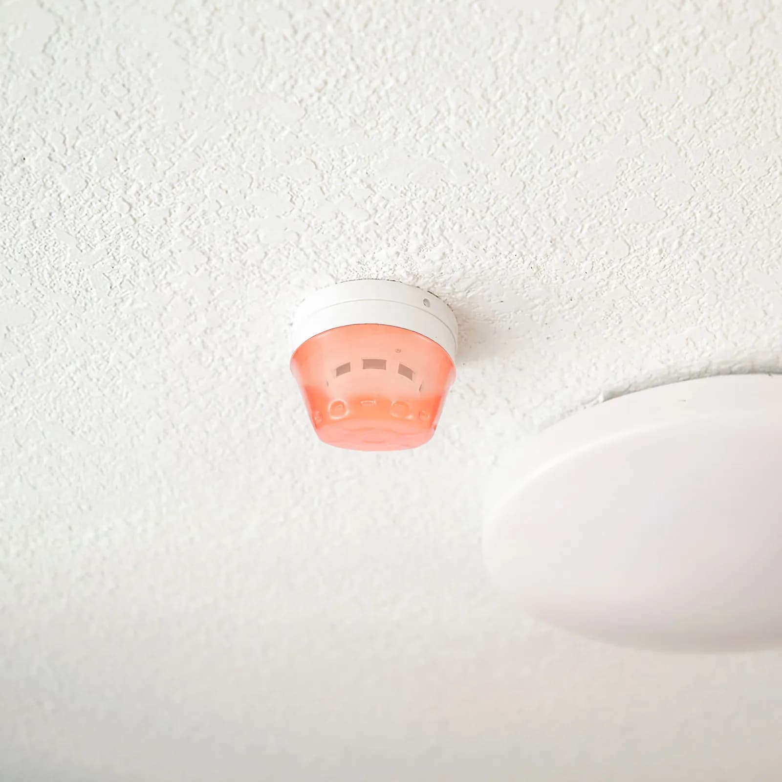 4 Pezzi Coperchi Protettivi in Plastica per Rilevatori di Fumo, Protezione da Falso Allarme, Scudo Antincendio per Cucina e Casa, Accessorio per Allarme Fumo