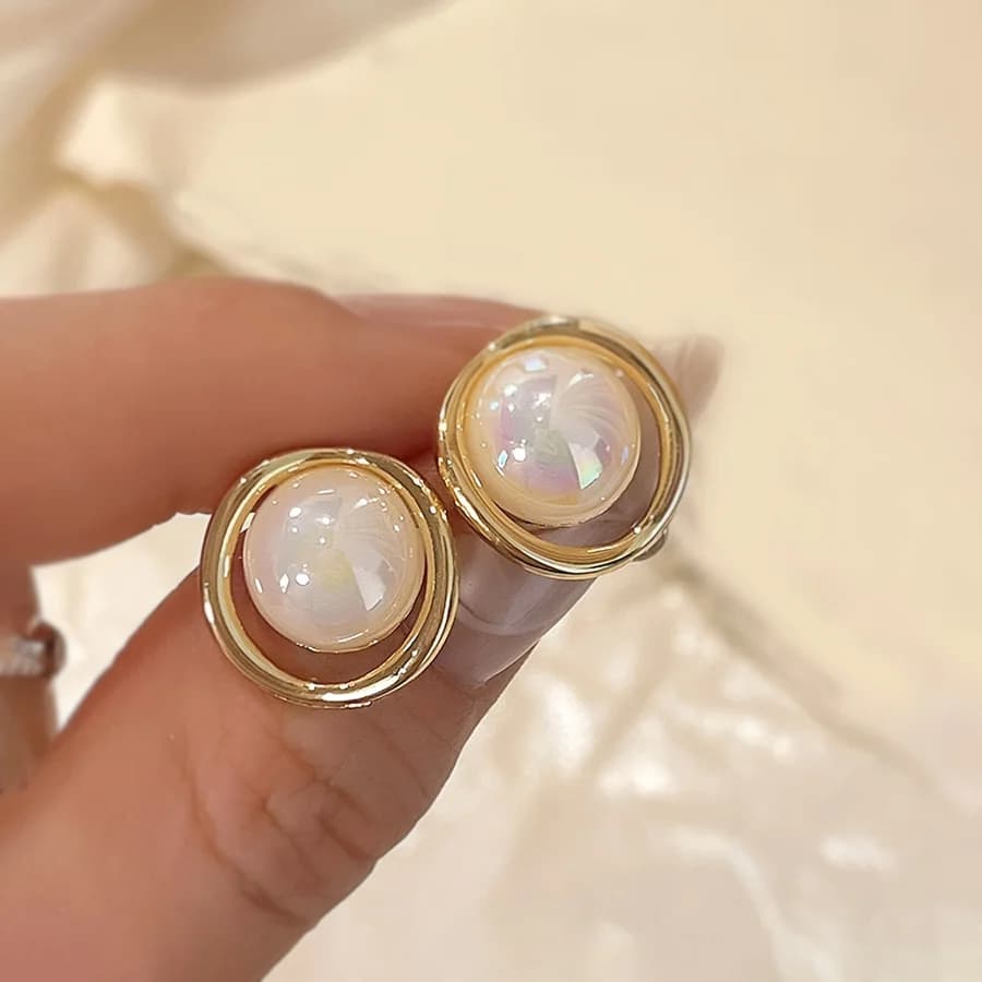 Vintage geometric earrings for women featuring artificial pearls and alloy construction