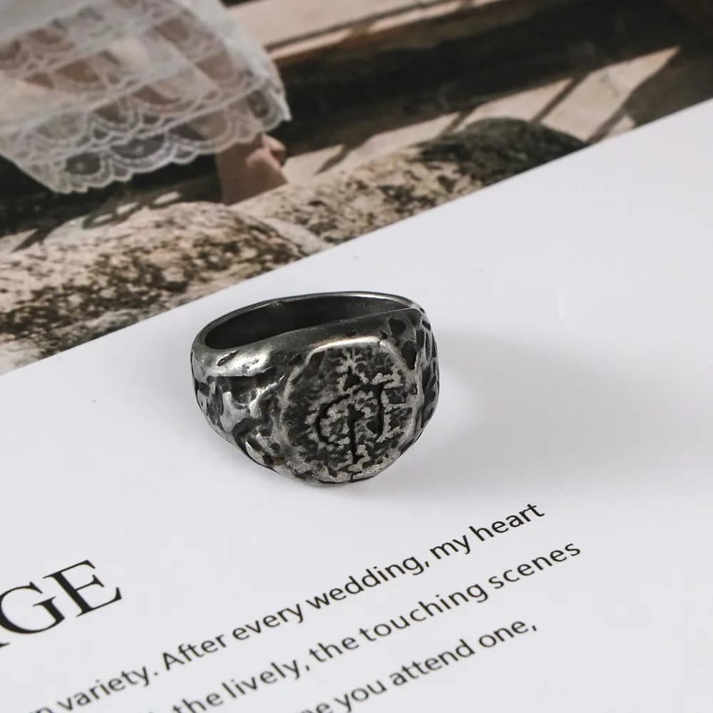 1Pcs European and American Style Men's Stainless Steel Vintage Ring, Irregular Stone Pit Ring