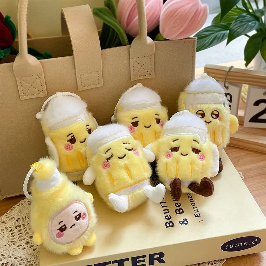 Portachiavi in peluche a forma di boccale da birra, simulazione di birra, simpatico giocattolo in peluche, decorazione per zaino, ciondolo portachiavi, regali di compleanno e Natale