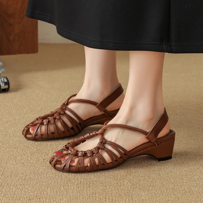 Women's new summer leather cowhide midsole hollow breathable elastic Velcro toe woven round toe Roman shoes fashion sandals