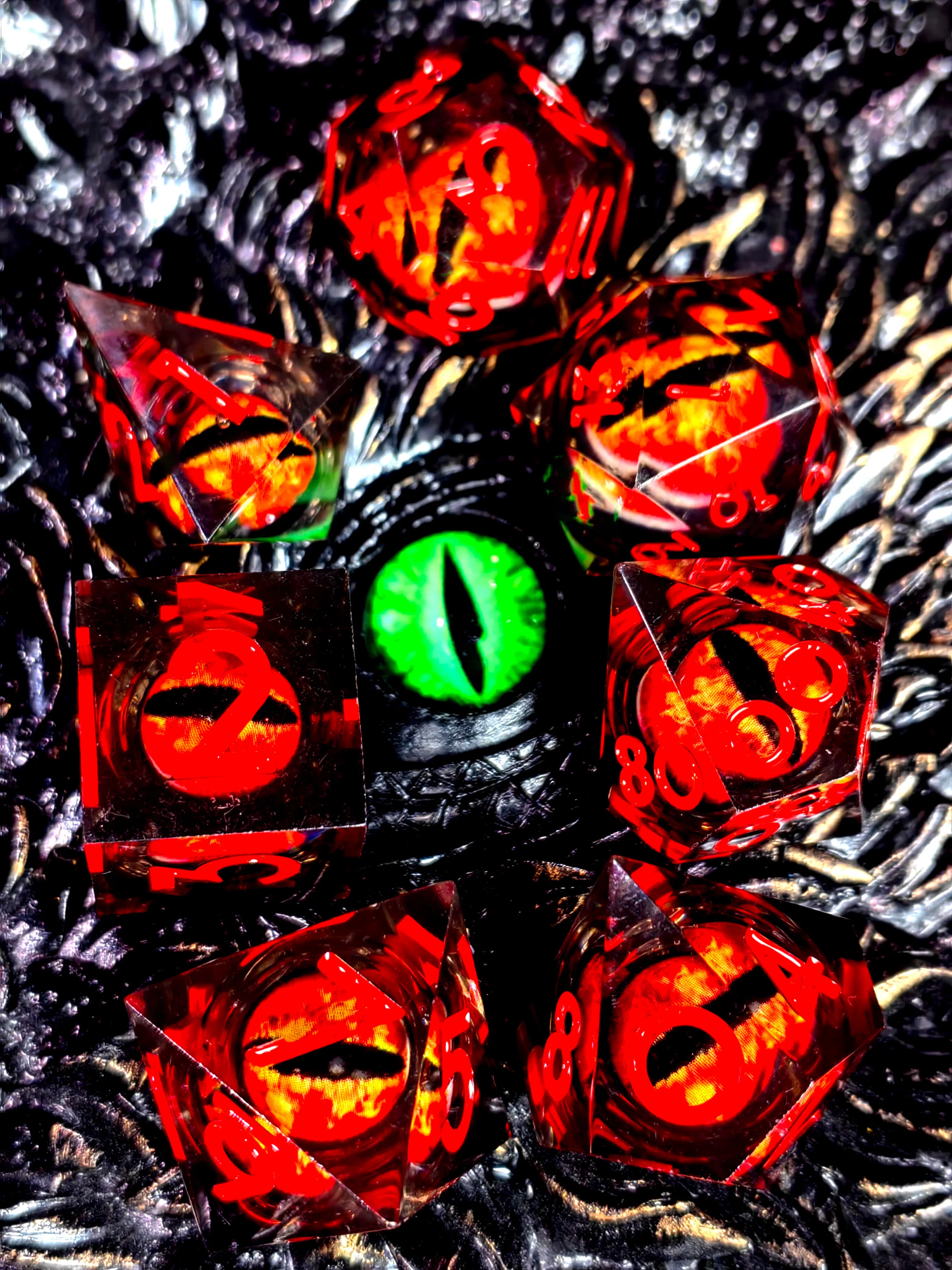 Set di dadi DnD - Dadi in resina da 7 pezzi con nucleo rotante Dragon Eye, base trasparente con scritte rosse per giochi da tavolo e giochi da tavolo