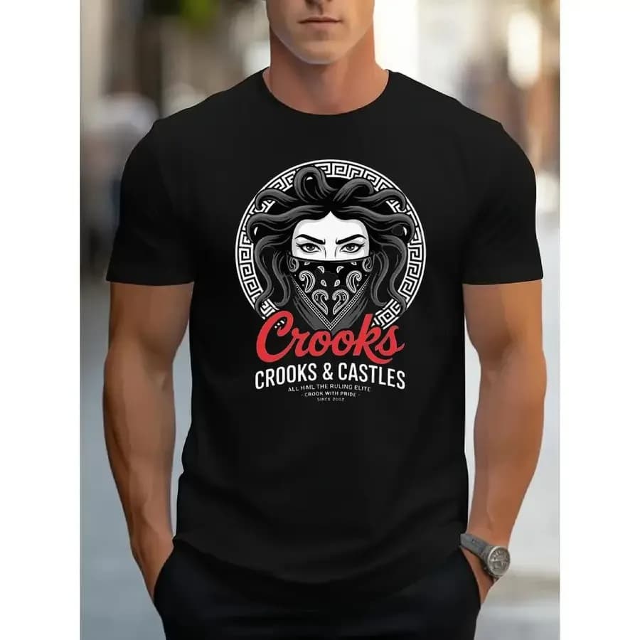 T-shirt nera da uomo con scollo rotondo e stampa bandana Medusa di Crooks and Castles per abbigliamento casual