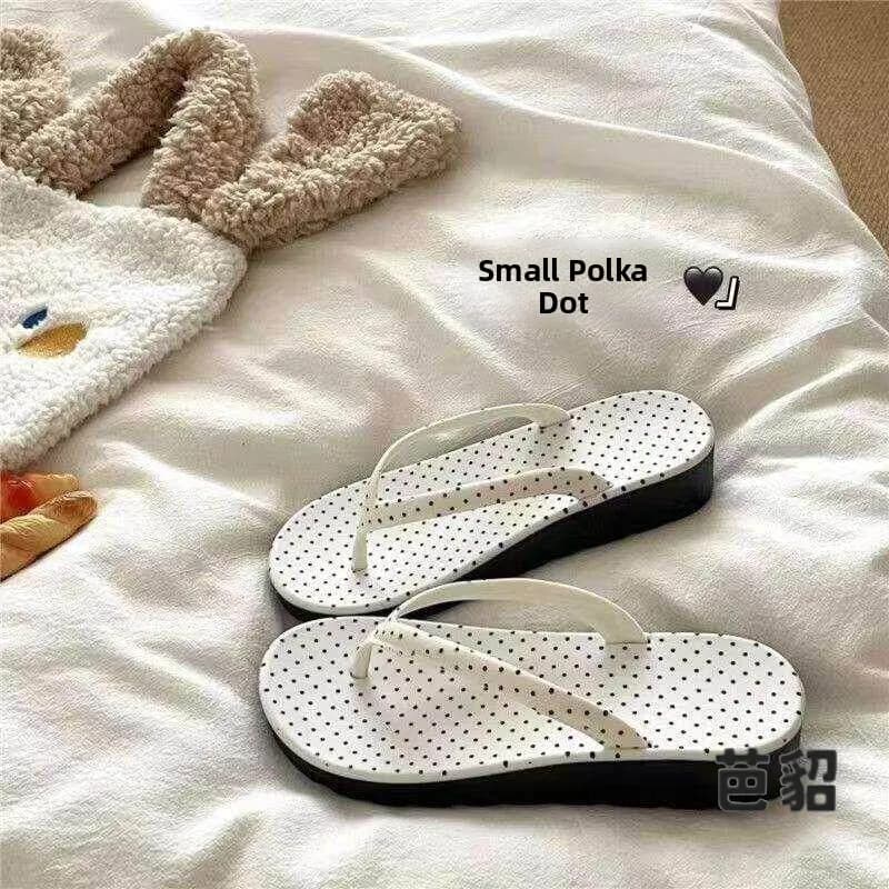 Women's Summer Thick Heel Sandals Indoor Outdoor Home Beach Wear Polka Dot Slip-On Slippers Comfortable PVC Material