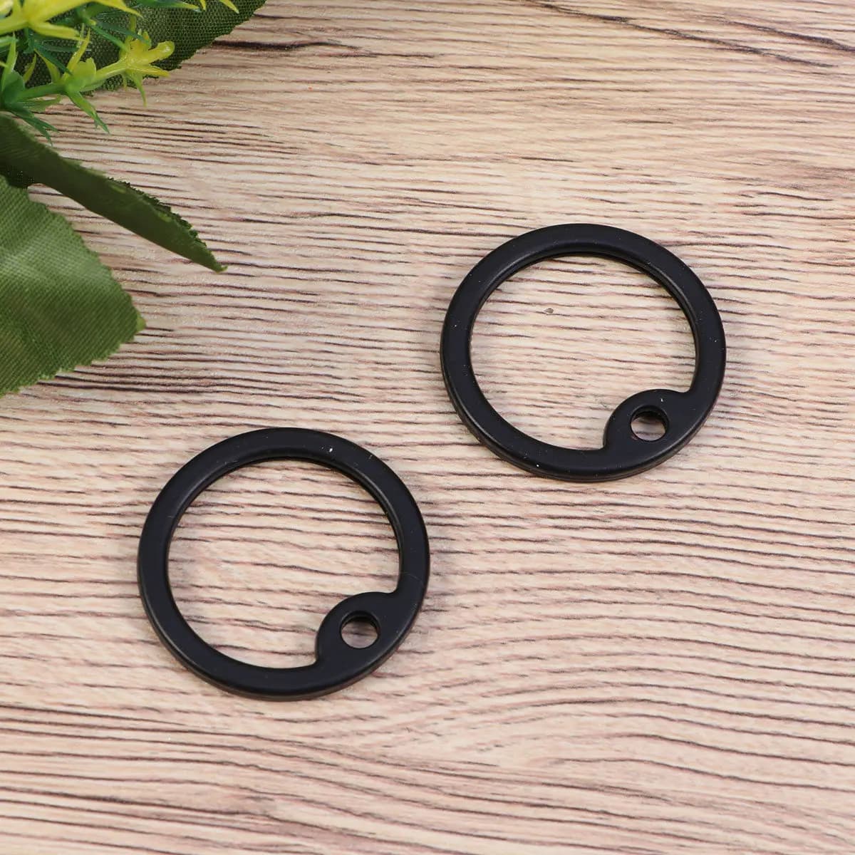 2 Pezzi Silenziatori per Targhette Identificative Militari per Cani, in Silicone Nero Estensibile, Protezione in Gomma per la Riduzione del Rumore