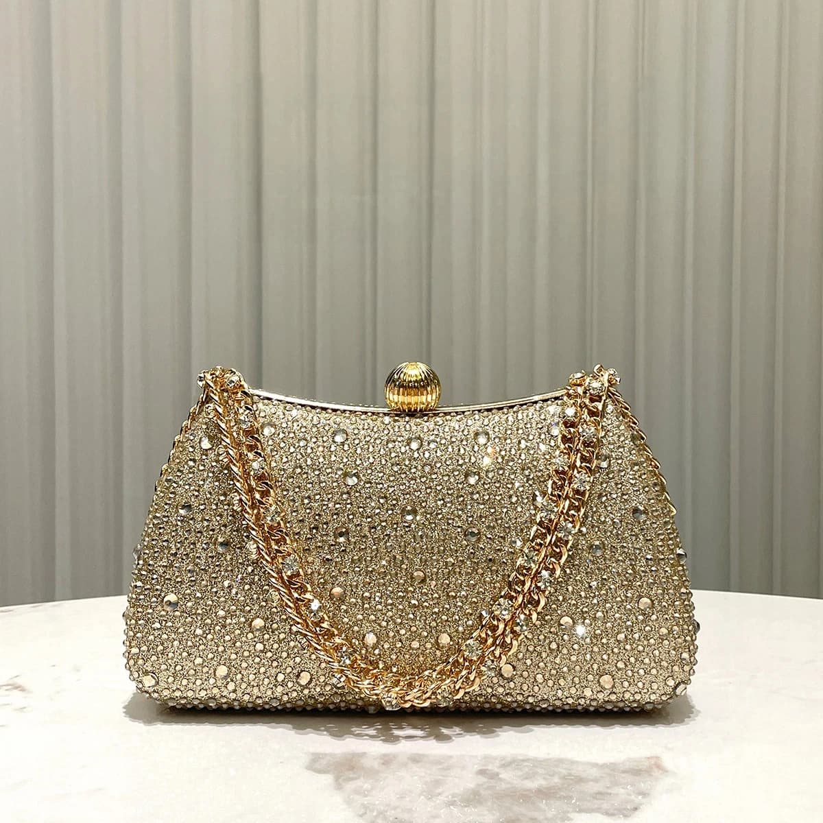 Borsa da sera dorata di lusso da donna con strass scintillanti intarsiati per borsa da pranzo, borsa elegante alla moda da donna