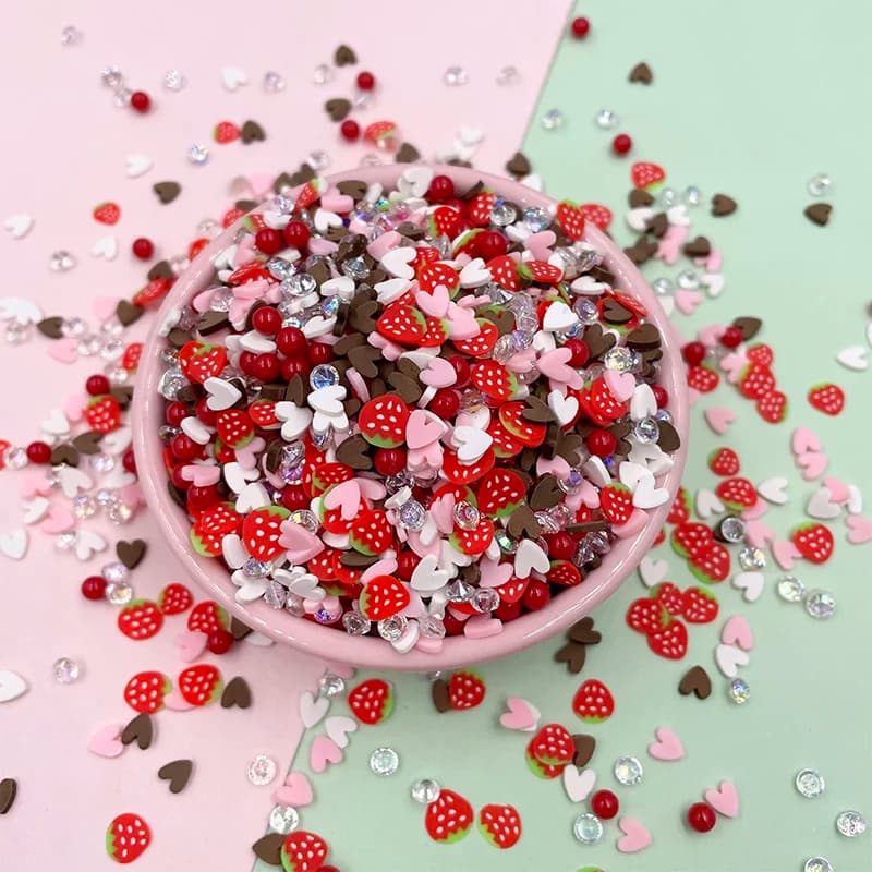 50g Mix Perline Rosse Fragola Cuore Fetta Polimerica Argilla Calda Spruzza per L'artigianato Fare Fai da Te Melma Riempimento Shaker Carte Accessori