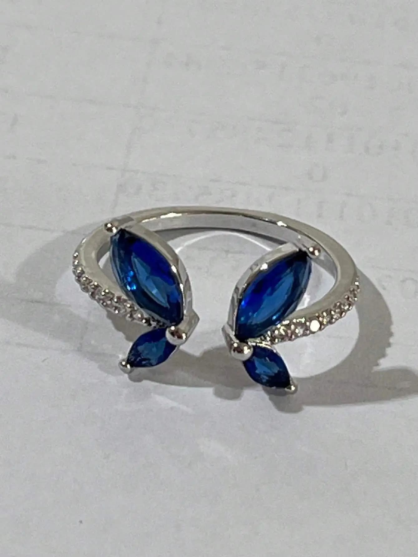 1 anello regolabile da donna con zirconi cubici alla moda a forma di farfalla