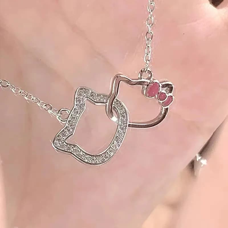 Collana con Ciondolo Hello Kitty Sanrio, Catena a Doppio Anello Kawaii, Gioiello Anime con Charm per Fidanzata