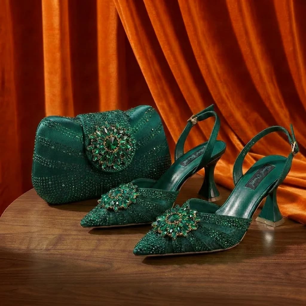 Set Scarpe Eleganti da Donna 2026 con Tacchi Slingback Verdi con Strass e Borsa Abbinata - COMFORT GARANTITO - Scarpe alla Moda con Punta Affusolata