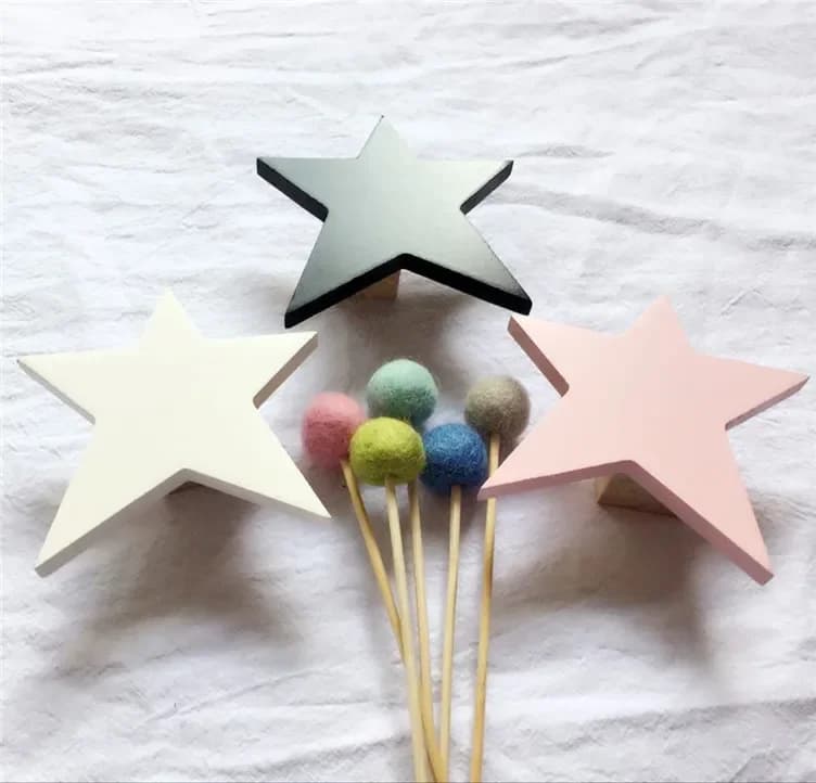 Beautiful Children's Room Pretty Star Hook Wooden Clothes Hanger for Kids Wall Hook Decorate Boy's Room Dresses Kids Room MI 005