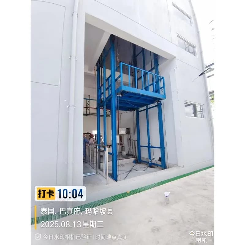 Vendite calde Nuovo aggiornamento Top Flip Tetto Ascensore elettrico idraulico per carico Ascensore Pannelli solari Ascensore per uso domestico Realizzato con fune metallica in acciaio