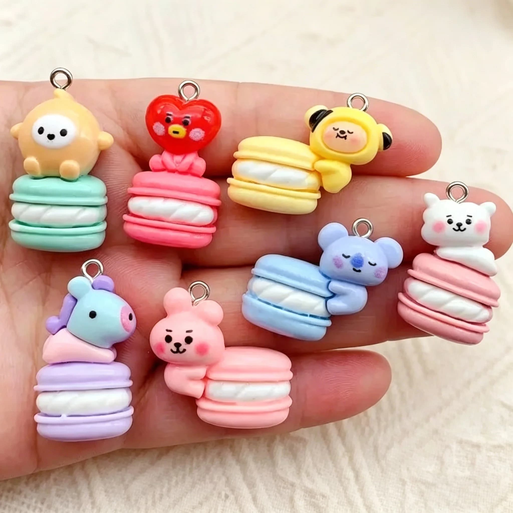 10 Pezzi Ciondoli in Resina a Forma di Cartoni Animati, Forniture Fai-da-Te per Creazione Gioielli, Orecchini, Collane, Braccialetti, Decorazioni per Cover Telefono, Charm Artigianali