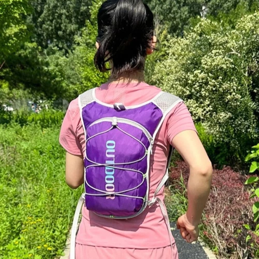 Breathable Ultralight Raincoat for Running with Multiple Pockets, Comfortable Hydrating vest for Jogging