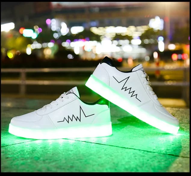 Scarpe da ginnastica elettriche a LED con scarpe da ginnastica luminose con suola illuminata scarpe da donna a LED per regalo per adulti