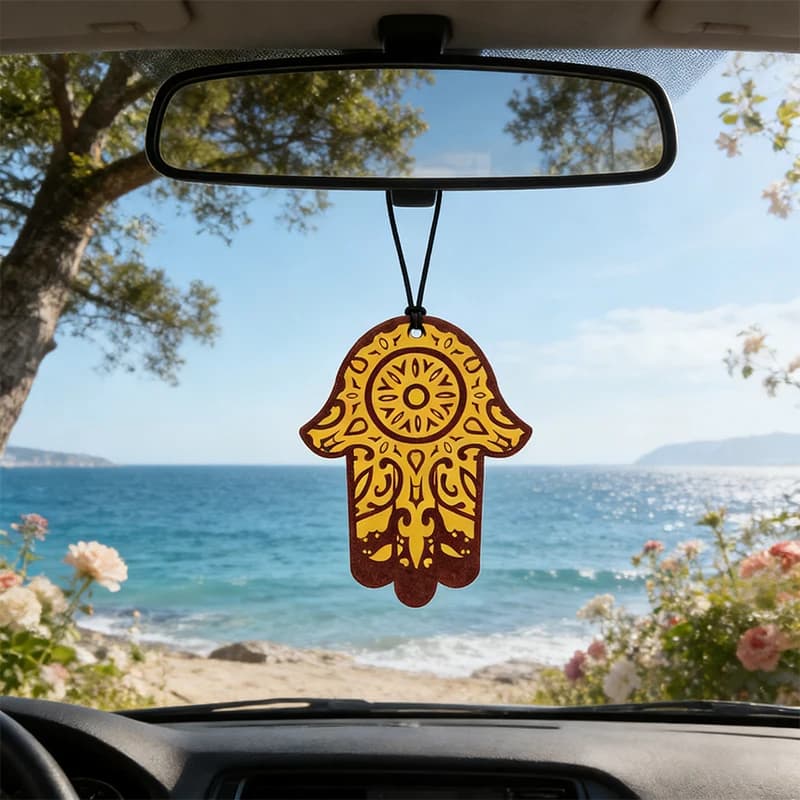 Mano di Hamsa, Mano della Vergine Maria, Profumo per Auto a Cinque Stelle e Deodorante Non Tossico | Oli Essenziali Naturali e Pastiglie Profumate per Aromaterapia (Noroili/Grapefruit/Cedro) | Modello da appendere e a doppio uso con clip di ventilazione | Fragranza a Lunga Durata per 60-90 Giorni | Deodorante e Purificatore d'Aria | Adatto per l'uso in auto, case, armadi e bagni. | Stessa fragranza della quell'altro profumo in vendita nel negozio
