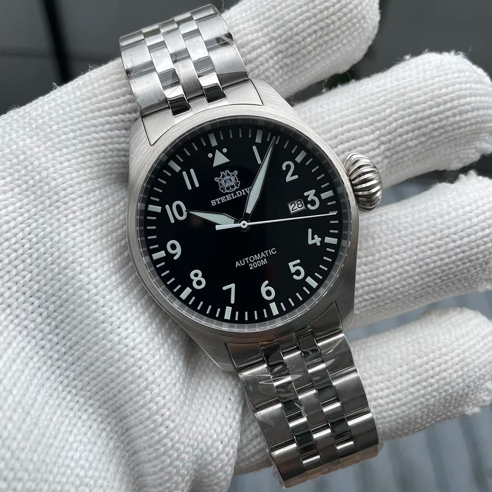 STEELDIVE Orologio da pilota da uomo Sport 43MM Orologi automatici Orologio da polso meccanico Diver 200m Impermeabile BGW-9 Zaffiro luminoso NH35