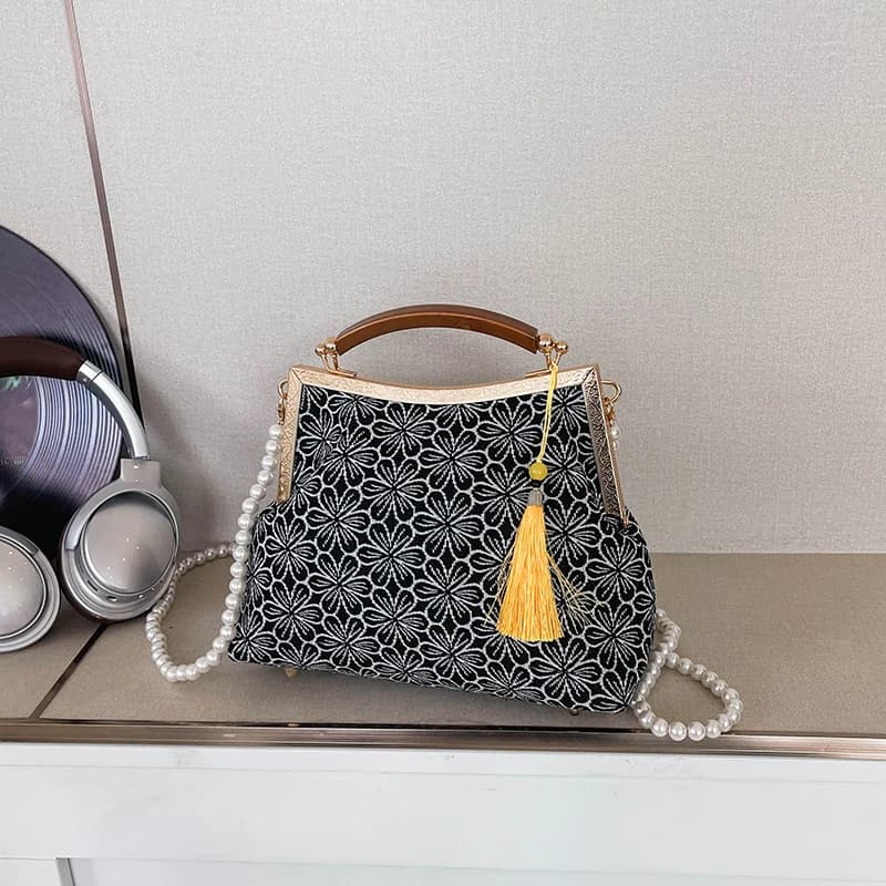 Nuova Borsa a Mano Primaverile 2026 in Stile Cinese con Ricami Floreali e Chiusura a Scatto, con Catena di Perle, Pochette Vintage Qipao con Nappa