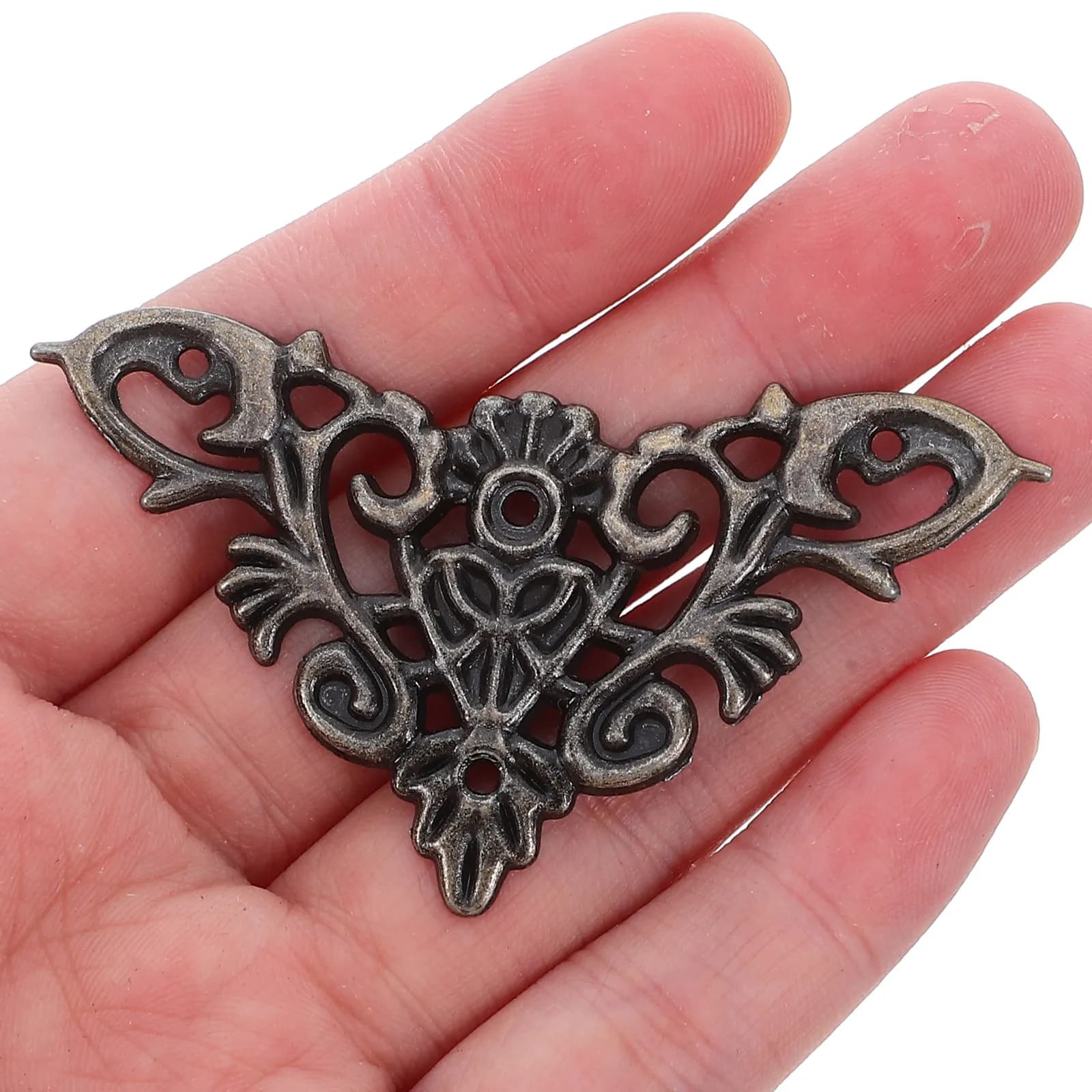 Set di 16 Decorazioni Angolari Barocche in Metallo per Mobili in Legno, Armadi, Bauletti, Scatole e Cornici