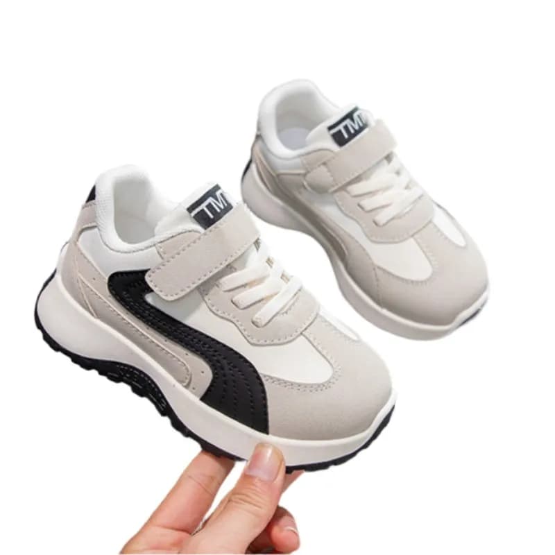 Scarpe da bambina 2026 Nuove scarpe sportive trasparenti in rete per bambini autunno/inverno, alla moda e antiscivolo, modello dad shoes