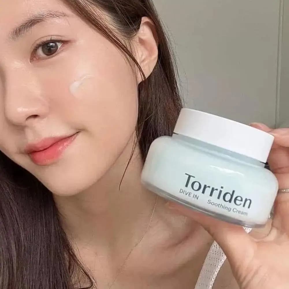 Torriden Detergente viso all'acido ialuronico per pelli sensibili Alta idratazione Riduce l'inconforto della pelle e il rossore Lenitivo viso