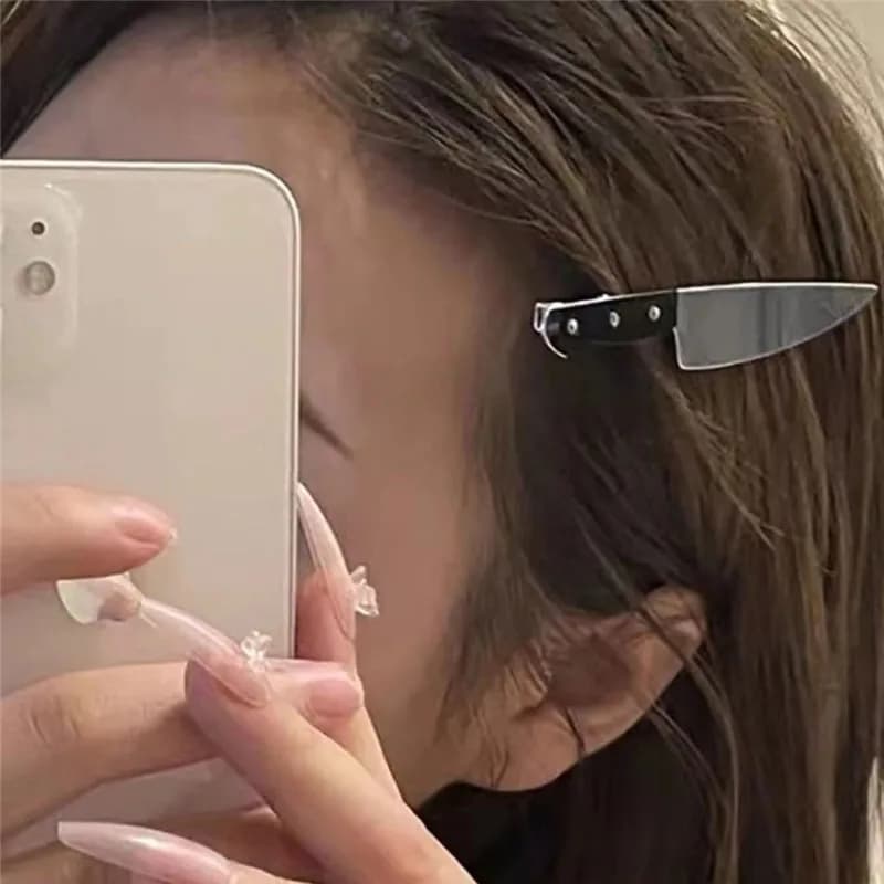 1/2pcs Creative Gothic Emulation Knife Hair Clips Side Bangs Hairpins Funny Weird Knife Headwear Cosplay Parties Creative